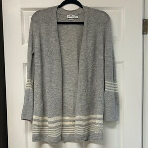 Vineyard Vines Light Gray Women's Cardigan Slight Bell Sleeve Never Worn